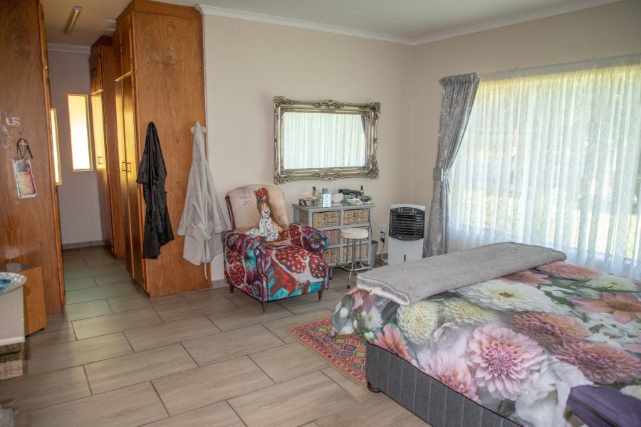 4 Bedroom Property for Sale in Heilbron Free State